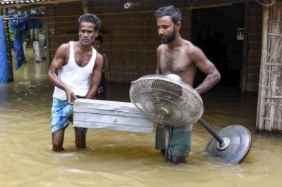 असम में बाढ़ का कहर: 80 लोगों की मौत, प्रभावितों के लिए 6 महीने तक ईएमआई भुगतान पर रोक