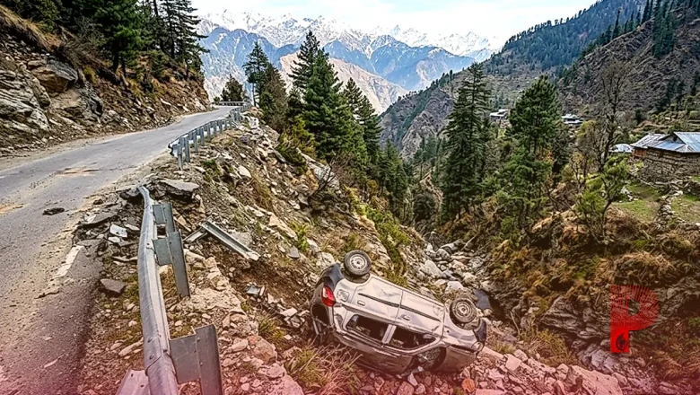 हिमाचल प्रदेश: मनाली में भीषण सड़क हादसा, 20 फीट गहरे नाले में गिरी कार, दो लोगों की गई जान