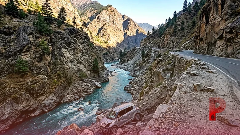 हिमाचल प्रदेश के किन्नौर में भीषण सड़क हादसा, सतलुज नदी में गिरी कार से 3 युवकों की मौत