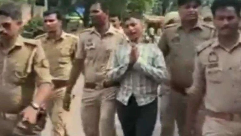 कानपुर में पुलिस का खौफ: बीच सड़क पर हाथ जोड़कर माफी मांगता दिखा शातिर चोर, बोला- 'चोरी करना पाप है, पुलिस हमारी बाप है'