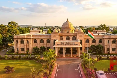 वकालत का पेशा छोड़कर बने IAS अधिकारी, बालाघाट से छतरपुर ट्रांसफर के बाद मृणाल मीना ने साझा की सफलता की कहानी