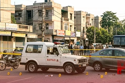 दिल्ली के रोहिणी में पुलिस और बदमाशों के बीच मुठभेड़, टिल्लू ताजपुरिया गैंग के दो शूटर गिरफ्तार