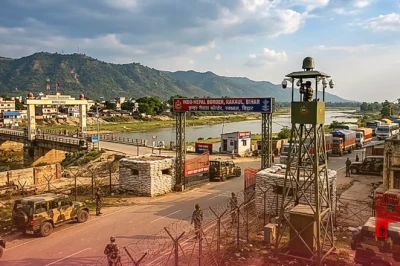 नेपाल में भड़की हिंसा के बाद बिहार की सीमा पर हाई अलर्ट, कड़ी निगरानी में इंडो-नेपाल बॉर्डर