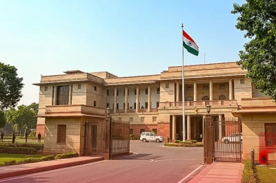 सुनेत्रा पवार को निर्वाचन आयोग का नोटिस, पार्टी संविधान में बदलावों पर मांगा स्पष्टीकरण