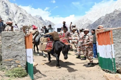 बिना UPI, कैश या डॉलर के कैसे होता है भारत-चीन के बीच करोड़ों का व्यापार? जानें शिपकी-ला दर्रे की 329 साल पुरानी अनोखी परंपरा