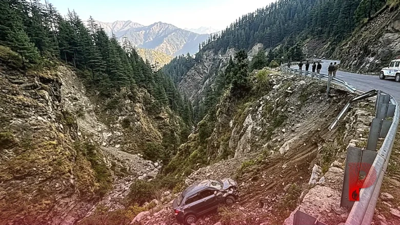 हिमाचल प्रदेश: पटवारी की दर्दनाक सड़क दुर्घटना में मौत, रात भर चली तलाश के बाद खाई में मिली कार और शव