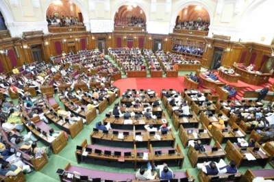 यूपी विधानसभा में 59,019.54 करोड़ रुपये का अनुपूरक बजट पेश, हंगामे के बीच सीएम योगी का विपक्ष पर तीखा हमला