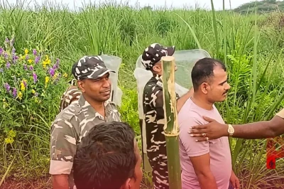 भारत-नेपाल सीमा पर तनाव: मिट्टी के बांध को लेकर SSB जवानों पर पथराव, केस दर्ज