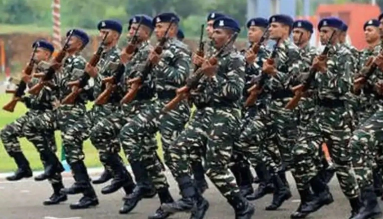 CRPF में विवाद: IPS अधिकारी के लंच में नहीं पहुंचे 8 असिस्टेंट कमांडेंट, थमाया गया कारण बताओ नोटिस