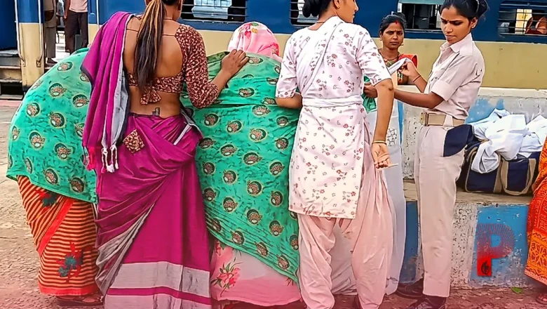 श्रमजीवी एक्सप्रेस में गूंजी किलकारी: चलती ट्रेन में बेटे का जन्म, फिर स्टेशन प्लेटफॉर्म पर आई नन्ही बेटी