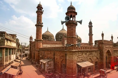 पश्चिम बंगाल में मस्जिदों से लाउडस्पीकर हटाने पर सियासत, मुर्शिदाबाद के सांसदों ने सरकार के सामने रखी मांग
