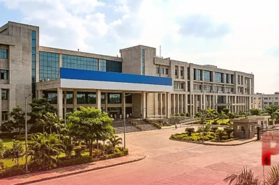 भोपाल एम्स को मिला नया नेतृत्व, रिटायर्ड लेफ्टिनेंट जनरल नरेंद्र कोटवाल संभालेंगे एग्जीक्यूटिव डायरेक्टर की जिम्मेदारी