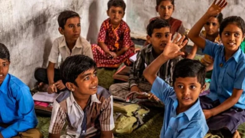 अहमदाबाद में शिक्षकों का कमाल: सब्जी बेचने और घर संभालने वाले 9000 से ज्यादा बच्चों को फिर से स्कूल ले आए