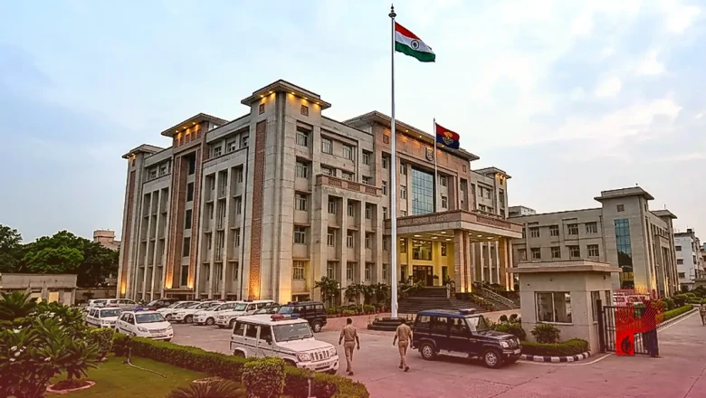 बिहार पुलिस में शामिल हुए क्रिकेटर मुकेश और आकाश दीप, डीजीपी ने पदभार संभालने पर किया स्वागत