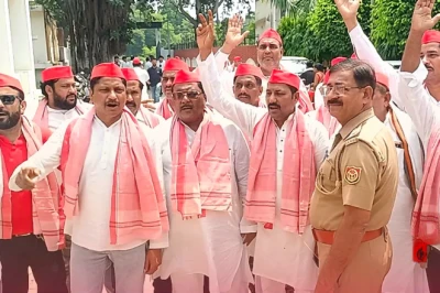 अलीगढ़ का नाम बदलकर हरिगढ़ करने की चर्चा पर सियासत गरम, विपक्षी पार्षदों ने राज्यपाल को सौंपा ज्ञापन