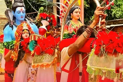 देवघर: 54 फीट की विशाल कांवर देख थम गए कदम, 500 भक्तों का जत्था लेकर पहुंचे श्रद्धालु