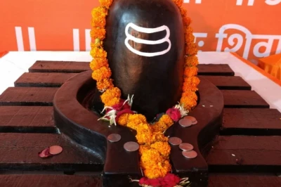 पलामू का अनोखा शिव मंदिर: एक ही जगह पर विराजमान हैं 12 ज्योतिर्लिंग, अकाल मृत्यु के भय से मिलती है मुक्ति