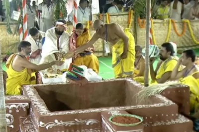 तेलंगाना में बारिश की कमी से परेशान सरकार, वरुण देव को मनाने के लिए हो रहा 'महा वरुण यज्ञ'