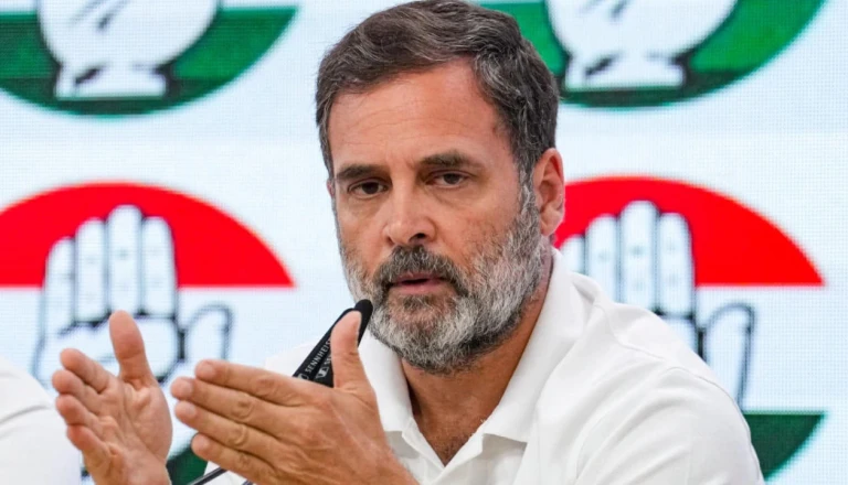 राहुल गांधी का अमित शाह पर निशाना, छात्रों पर बल प्रयोग और राम मंदिर के मुद्दे पर सरकार से मांगा जवाब