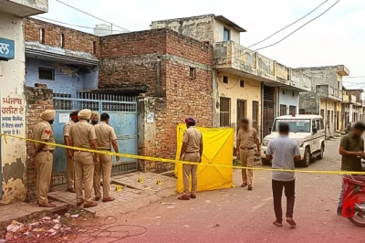 फाजिल्का में मानवता शर्मसार: घर के बाहर लिफाफे में मिला 8 महीने का मृत भ्रूण