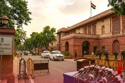 कंगना रनौत का तीखा प्रहार: बॉलीवुड के पाकिस्तान प्रेम और राहुल गांधी के आचरण पर उठाए सवाल