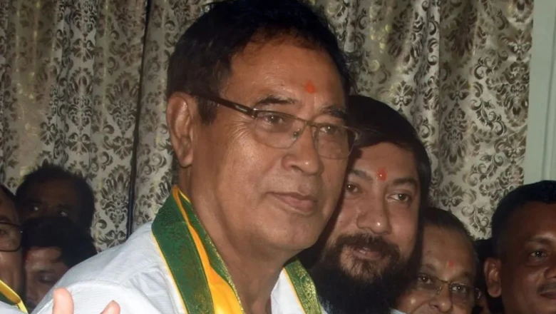 नेताजी पर विवादित टिप्पणी का मामला: 'बंग विभूषण' छीने जाने के बाद अब अनंत महाराज पर दर्ज हुई एफआईआर