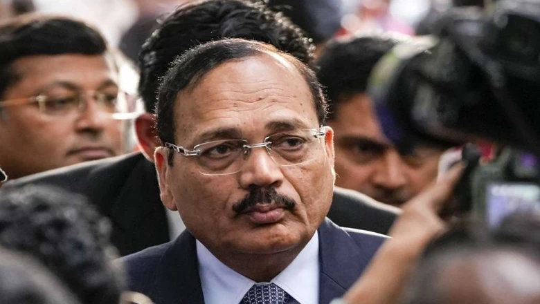 "मेरे और छात्रों के बीच का मामला, आप कौन होते हैं दखल देने वाले?" - नालसार यूनिवर्सिटी विवाद पर CJI सूर्यकांत ने BCI को लगाई फटकार