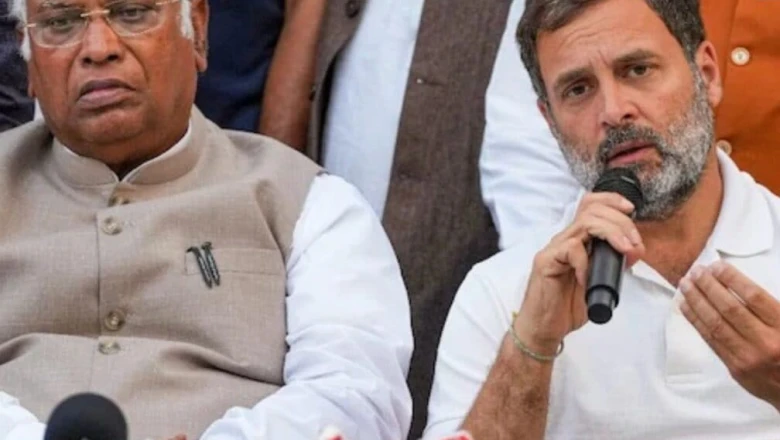 स्वतंत्रता दिवस समारोह: लाल किले पर राहुल गांधी और मल्लिकार्जुन खड़गे की अनुपस्थिति पर मचा बवाल, बीजेपी और कांग्रेस में छिड़ी जंग