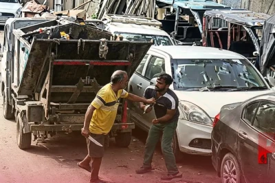 दिल्ली के कल्याणपुरी में सफाई कर्मचारी की दिनदहाड़े चाकू मारकर हत्या, भड़के सफाईकर्मियों ने दी हड़ताल की चेतावनी
