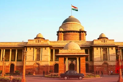 दिल्ली पहुंचे देवेंद्र फडणवीस, प्रधानमंत्री नरेंद्र मोदी के साथ विकास कार्यों को लेकर हुई विशेष चर्चा