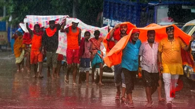 यूपी, बिहार और झारखंड समेत कई राज्यों में आज मूसलाधार बारिश का अलर्ट, IMD ने जारी की चेतावनी