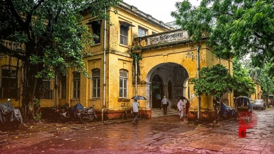 मानसून के दौरान आंखों की समस्याओं को नजरअंदाज करना पड़ सकता है भारी, विशेषज्ञ से जानें बचाव के तरीके