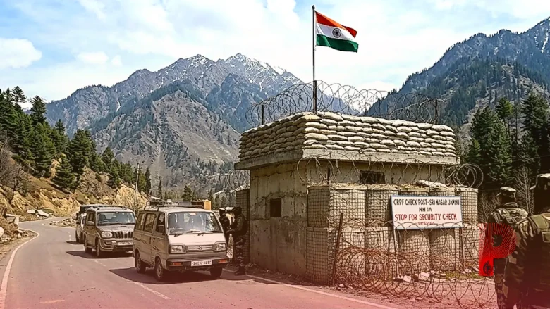 पाकिस्तान का सच आया सामने, मौलवी का दावा- हाफिज सईद ने कश्मीर में भेजे 10 हजार आतंकी
