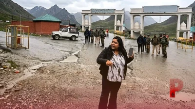 लद्दाख में चेकपोस्ट पर लड़की का हंगामा, उमर अब्दुल्ला ने 'Gen Z' वाले बयान पर कसा तंज