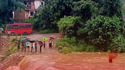 हिमाचल प्रदेश में कुदरत का कहर: सिरमौर में भूस्खलन से 3 लोगों की मौत, सुजानपुर टीहरा में रिकॉर्ड 156.4 MM बारिश और बंगाणा में स्कूल-कॉलेज बंद