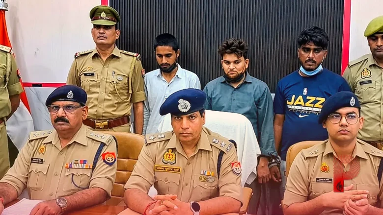 मुजफ्फरनगर: कांवड़िया बनकर घूम रहे थे मोबाइल चोर, पुलिस ने 8 घंटे में किया खुलासा
