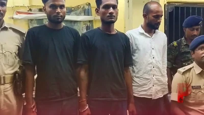 मोतिहारी में बदमाशों का आतंक, युवक को दौड़ाकर मारी गोली, तीन आरोपी गिरफ्तार