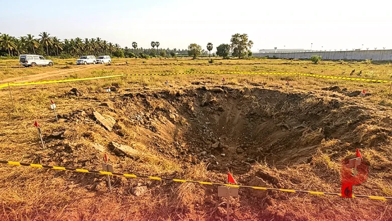 एयर इंडिया विमान हादसे का सच: 300 फुट नीचे गिरने के पीछे क्या था कारण, क्या पायलट था नशे में?