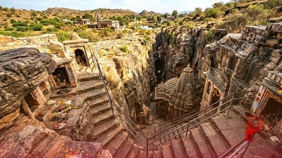 उदयपुर का अद्भुत तिलेश्वर महादेव मंदिर: 100 फीट गहरी प्राकृतिक खाई में विराजे हैं भगवान शिव, यहां अर्पित किए जाते हैं तिल