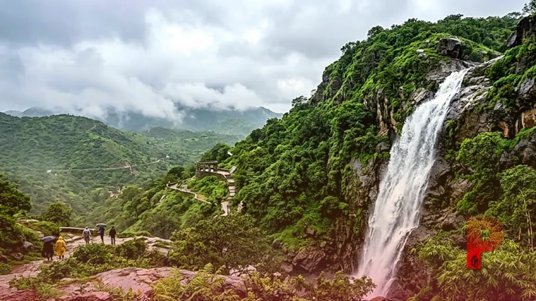 मानसून में माउंट आबू की सैर: कम बजट में उठाएं पहाड़ों और झरनों का आनंद