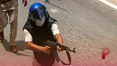 बिहार के सीवान में NEET प्रदर्शन के दौरान AK-47 चलाने पर घमासान, जानिए भीड़ नियंत्रण को लेकर क्या कहता है कानून