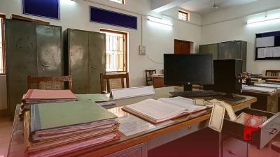 बांका: जिला परिषद कार्यालय में विजिलेंस का छापा, जेई और क्लर्क 1.26 लाख रुपये घूस लेते हुए धराए