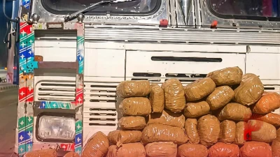राष्ट्रीय राजमार्ग 18 पर STF की बड़ी कार्रवाई, ट्रक में छिपे गुप्त केबिन से भारी मात्रा में गांजा बरामद, 7 तस्कर काबू