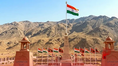 कारगिल विजय दिवस: पीएम मोदी, अमित शाह और राहुल गांधी समेत कई दिग्गजों ने वीर जवानों को किया याद