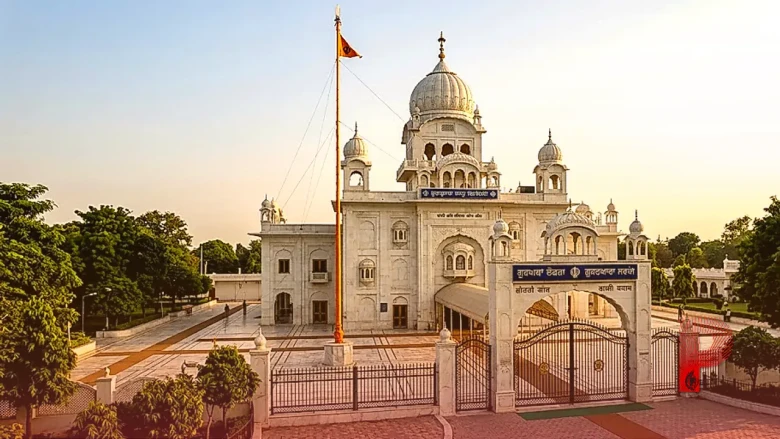 कनाडा: एडमॉन्टन के गुरुद्वारे में चाकूबाजी से हड़कंप, दो श्रद्धालु घायल, पीएम मार्क कार्नी ने घटना को बताया भयानक