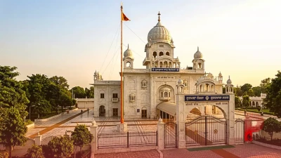 कनाडा: एडमॉन्टन के गुरुद्वारे में चाकूबाजी से हड़कंप, दो श्रद्धालु घायल, पीएम मार्क कार्नी ने घटना को बताया भयानक