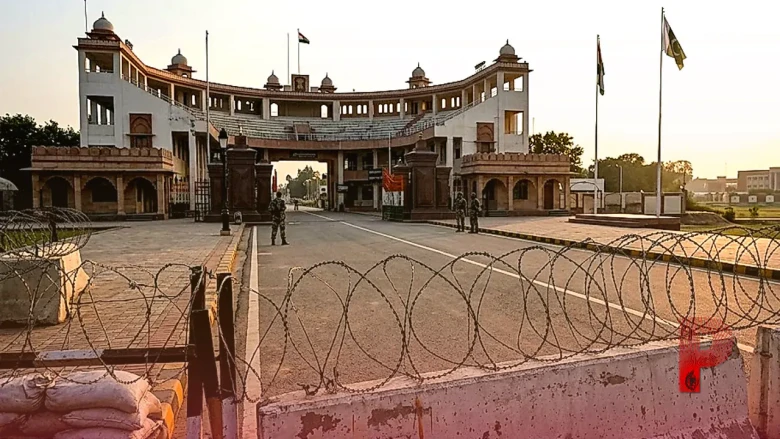 शहबाज शरीफ सरकार पर मंडराया राजनीतिक संकट: इमरान खान विवाद से बढ़ी रार, सहयोगियों के बागी सुर और एकजुट होता विपक्ष