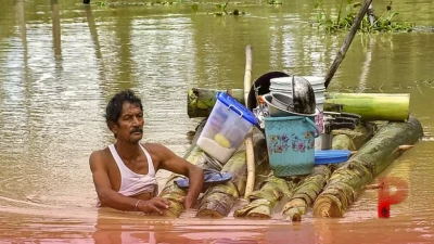 असम में बाढ़ का कहर: मरने वालों की तादाद 66 तक पहुंची, 6.50 लाख से अधिक लोग अभी भी संकट में