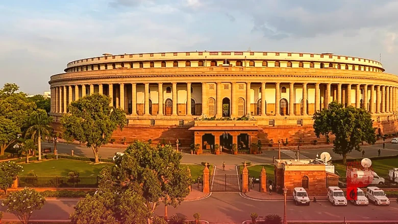 NEET विवाद पर बड़ा फैसला: राहुल गांधी की मांग मानी सरकार, संसद में चर्चा को तैयार