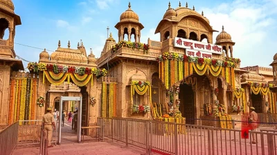 खाटूश्यामजी में बाबा श्याम का मासिक मेला शुरू, फूलों से सजा दरबार और चप्पे-चप्पे पर सुरक्षा का कड़ा पहरा